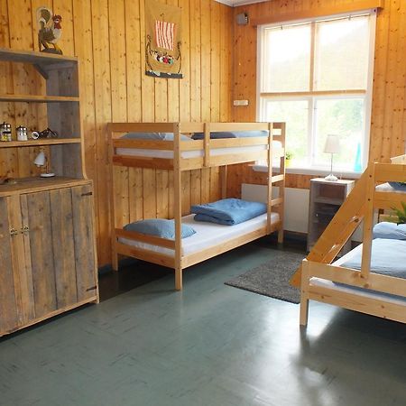 Henseid Skole Apartment Hennseid ภายนอก รูปภาพ