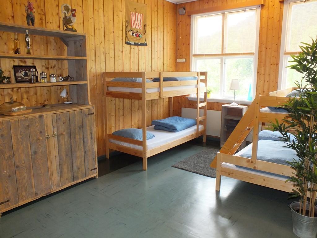 Henseid Skole Apartment Hennseid ภายนอก รูปภาพ