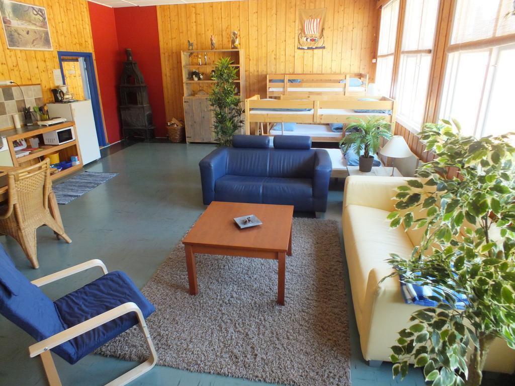 Henseid Skole Apartment Hennseid ภายนอก รูปภาพ
