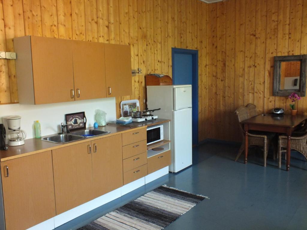 Henseid Skole Apartment Hennseid ห้อง รูปภาพ